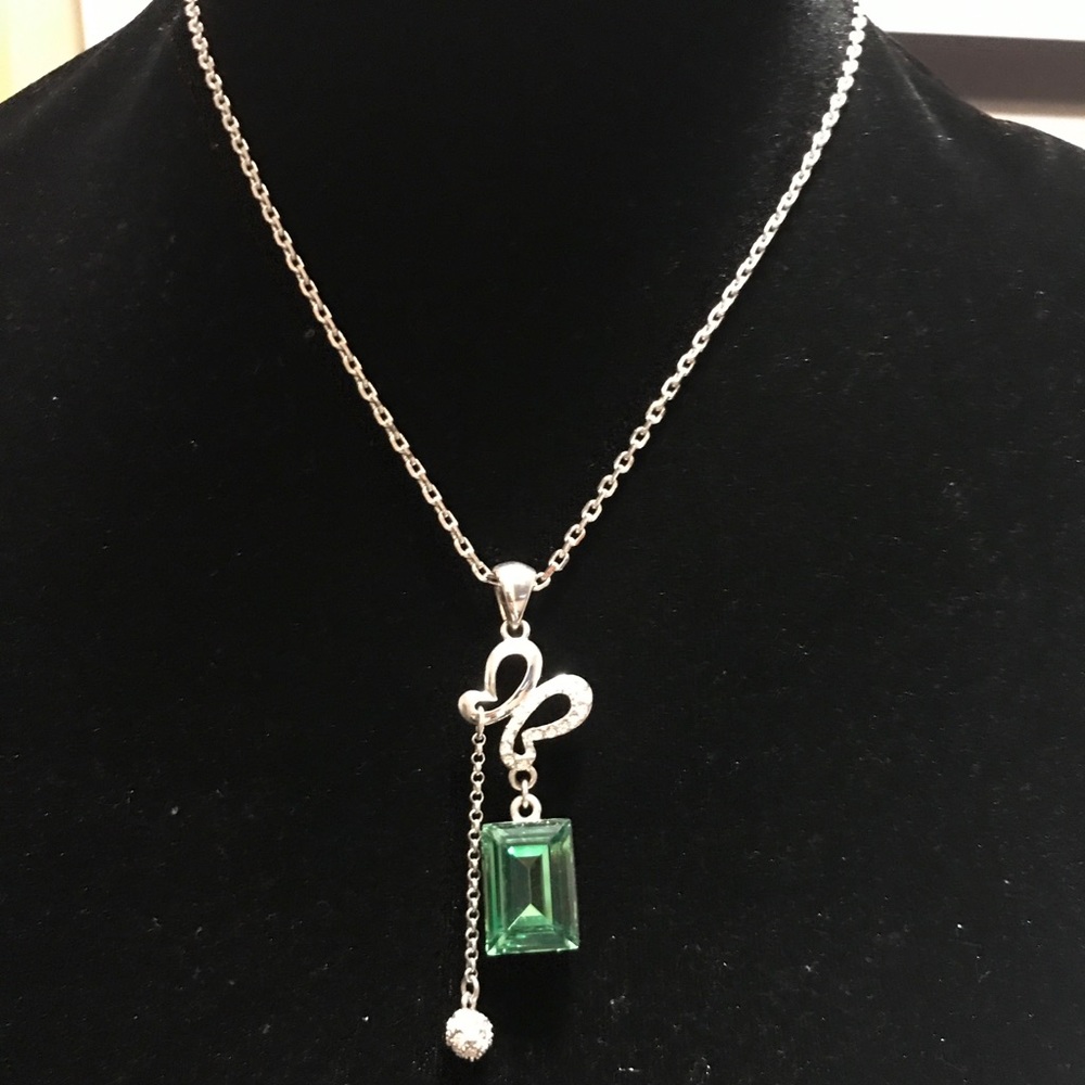 Beautiful green crystal necklace